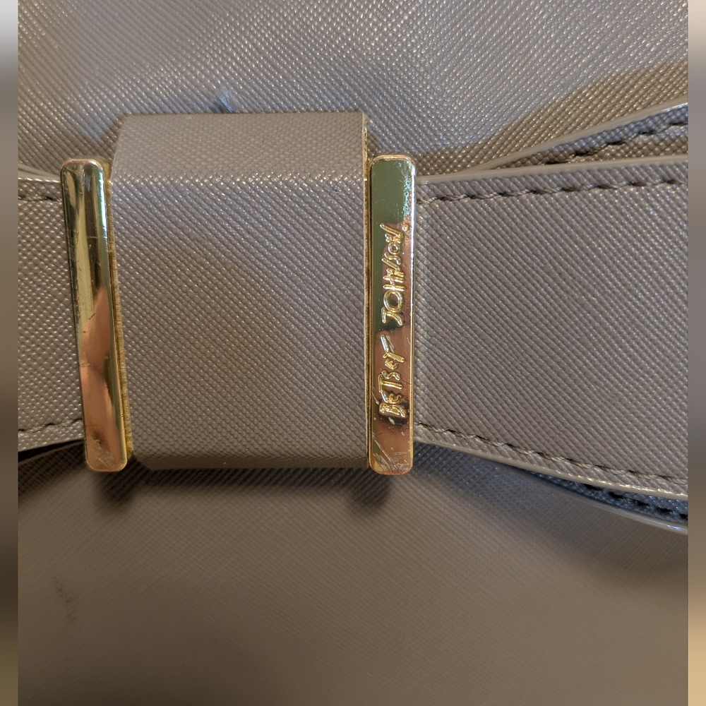 Betsey Johnson Elegant Gray Bow Accent Women's Bag - Picture 3 of 9